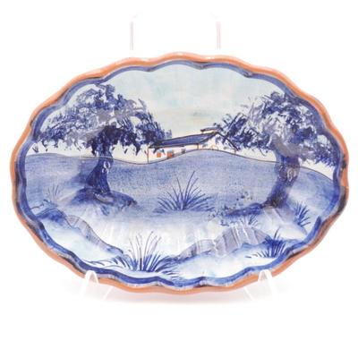 Hand-Painted Oval Pottery Decorative Plate with Wave-Like Edges