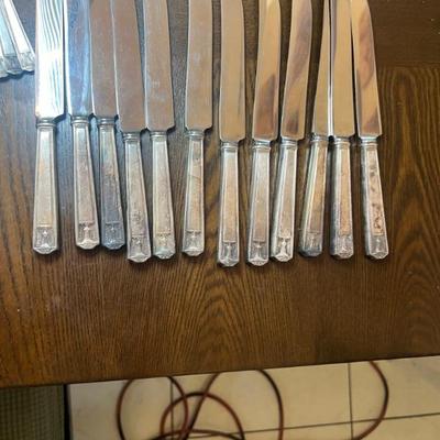 HOLMES & EDWARDS SILVERPLATE