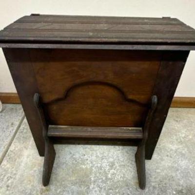 Vegetable Bin - Back is not in good shape. Removable top.
$10