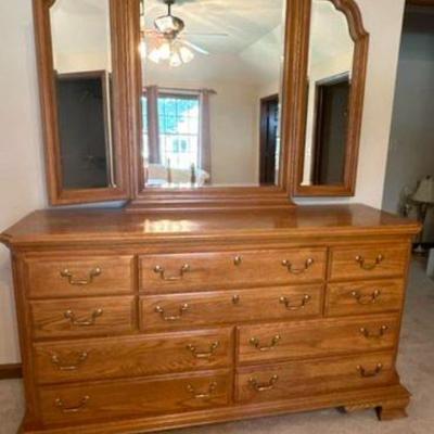 Sumter Cabinet Co. Dresser w/ Mirror  63x35x19
$150
(Entire BR Set - $400)