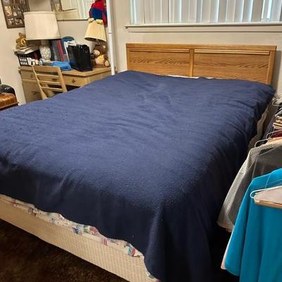queen bed