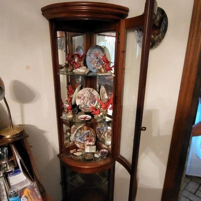 Corner curio cabinet 17