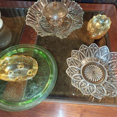 Uranium glass, carnival glass