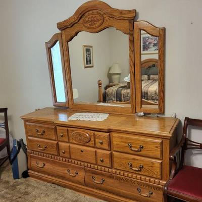 Matching oak vanity dresser 70" w x 18" d x 33" h