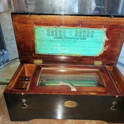 Antique music box 