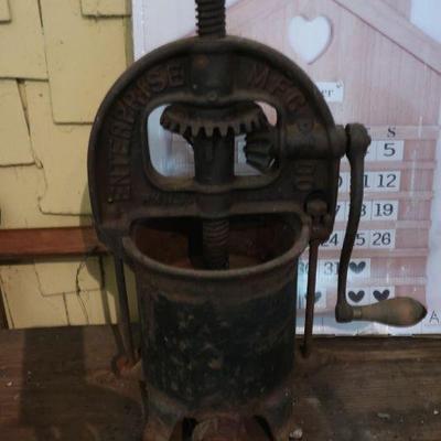 Estate sale photo