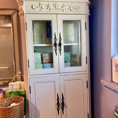 Cupboard 