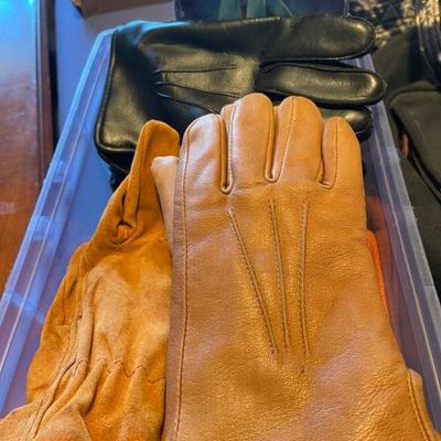 Gloves 