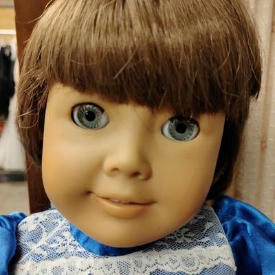 AMERICAN GIRL DOLL PLEASANT COMPANY WITH BLUE SATIN DRESS AND CAPE MOLLY ERI7307	Auction	https://www.ebay.com/itm/356013204505
