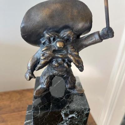 Statue 