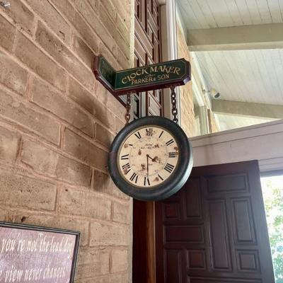 Clock decor 