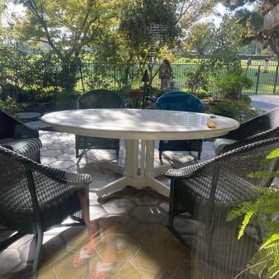 Outside dining table is byweatherend $17.000