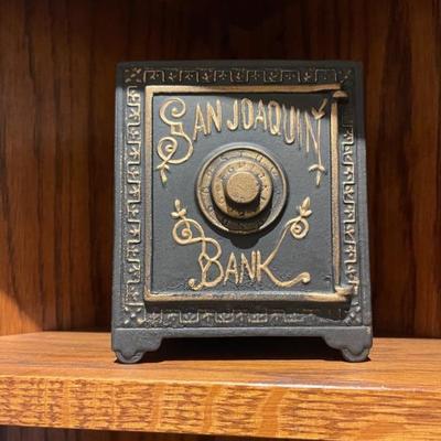 Mailbox vintage piece 