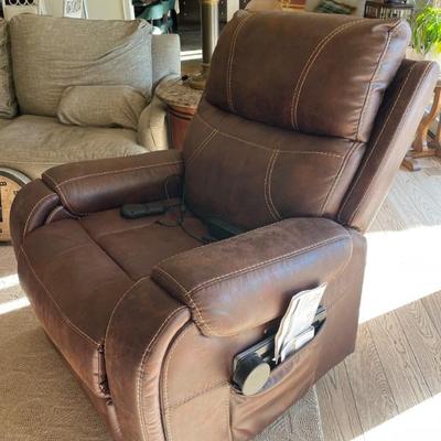 Full lift chair  NEW 