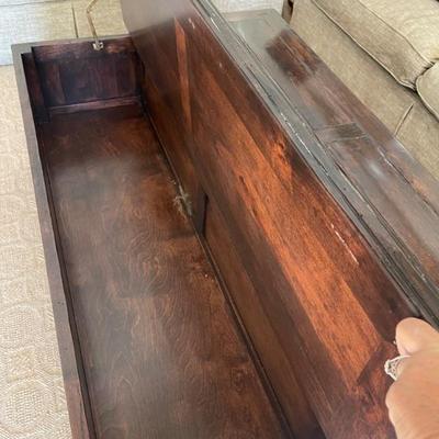 storage and drawers the in coffee table 