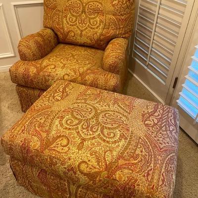 Sitting chair and sectional 
