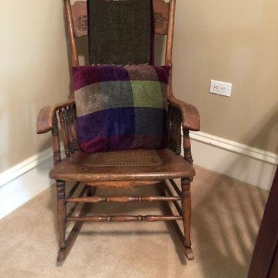 Rocking Chair, Pillow, Throw