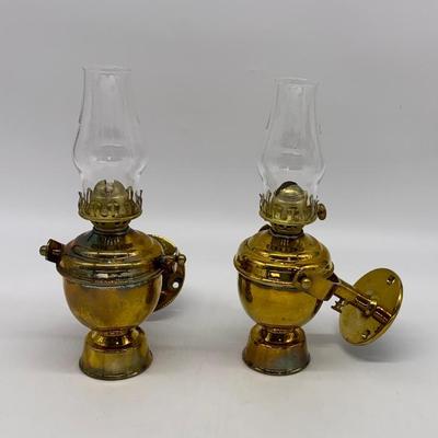 Pr. of brass gimbaled kerosine lamps, ht. 8 1/2 in.