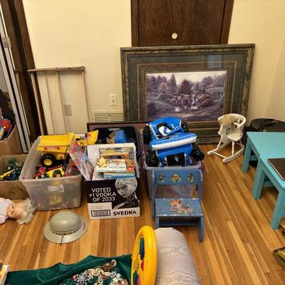 Estate sale photo