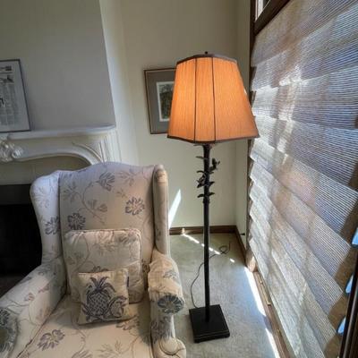Metal base Floor Lamp