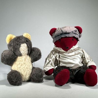 (3pc) STUFFED BEAR FIGURES | Including a Very Important Bear (William Shakesbear) and a stuffed grey teddy bear. - l. 22 in (William)

