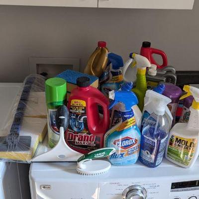 Lot #179 - Bathroom Cleaning Supplies