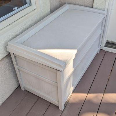 Lot #71 - Suncast Resin Deck Box
