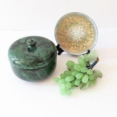 Lot #138 - Decorative Collectors Lot - Green Marble Bowl, Artistic Plate & Jade(?) Grapes