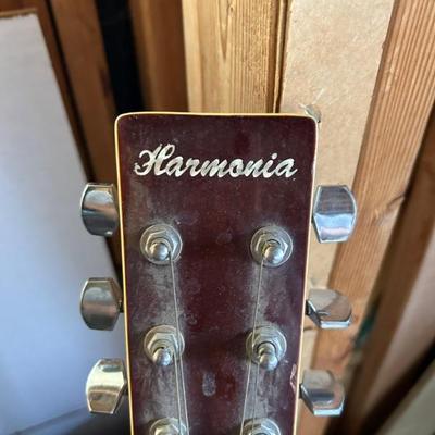 Harmonia guitars