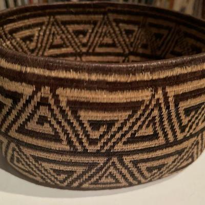 Vtg Pomo Native Amer basket