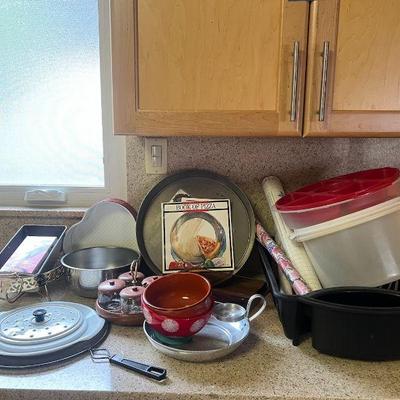 KFT075- Assorted Kitchen Goods 