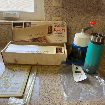 KFT083- Vintage Daisy Seal A Meal Machine, Manual Shave Ice Machine & Water Filter Cup