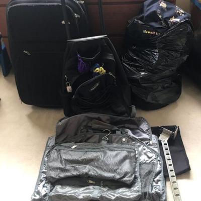 KFT026 - Suitcase & Other Carry-Ons