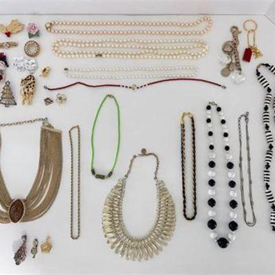 Pearl Necklace & Ladies Costume Jewelry Collection .jpg