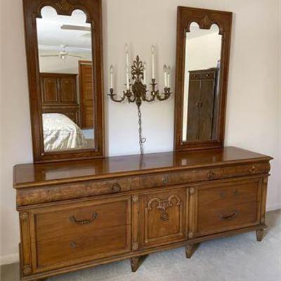 Thomasville Mirrored Dresser .jpg