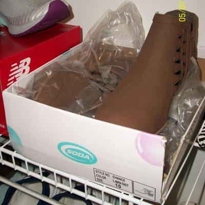New / Size 10
