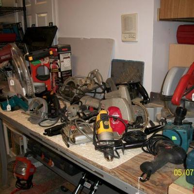Hand Tools / Dewalt, Makita, Craftsman, Milwaukee