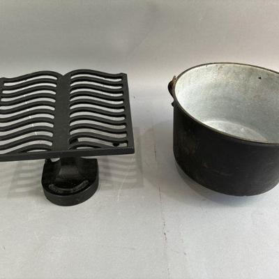 Lot 175 | Vintage Cast Iron Recipe Stand & Pot
