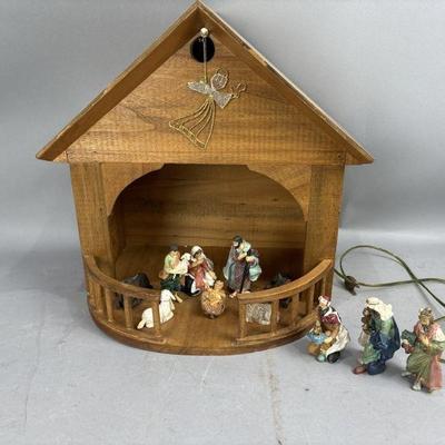 Lot 465 | Vtg Manger Nativity Scene
