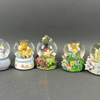 Lot 258 | Vintage Music Box Snow Globes
