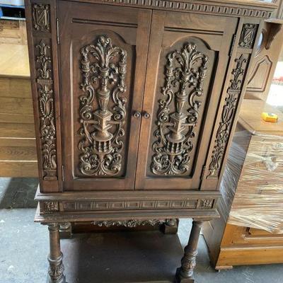 Lot 443 | Vintage Spartan Radio
