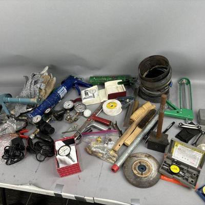 Lot 396 | Contents on Table Lot
