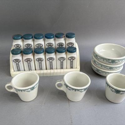 Lot 192 | Vtg Stovetop Spice Rack & More
