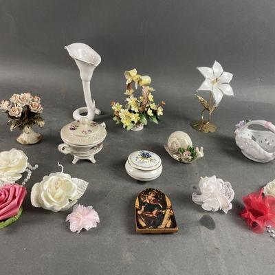 Lot 466 | Vintage La Partenope Capodimonte Piece & More
