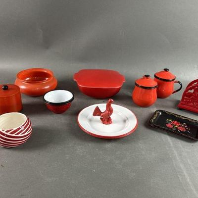Lot 194 | Vintage Pyrex, Cast Iron, Music Box & More
