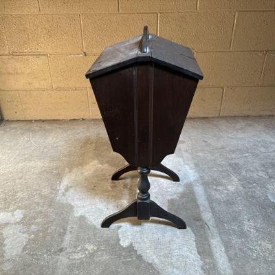 Lot 439 | Vtg Wooden Sewing Box
