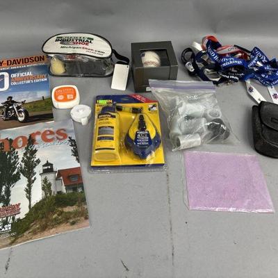 Lot 406 | Contents on Table Lot
