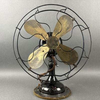 Lot 174 | Vintage Robins & Myers Co Alternating Fan
