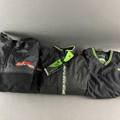 Lot 425 | Arcticwear XL Fleeces NWT Jacket & Pullover
