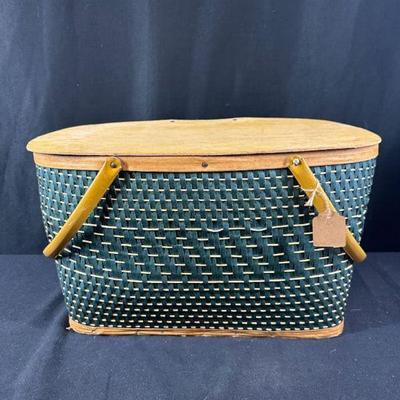 Vintage Hawkeye Picnic Basket